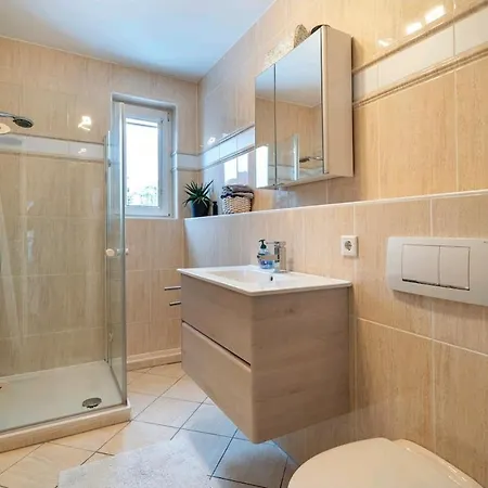 Apartament Large, Bright Near To Hermannsdenkmal And Externsteine Detmold
